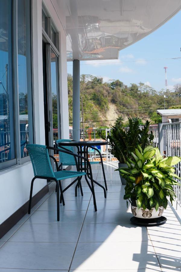 Hotel Puerta Del Cielo Quepos Exterior foto